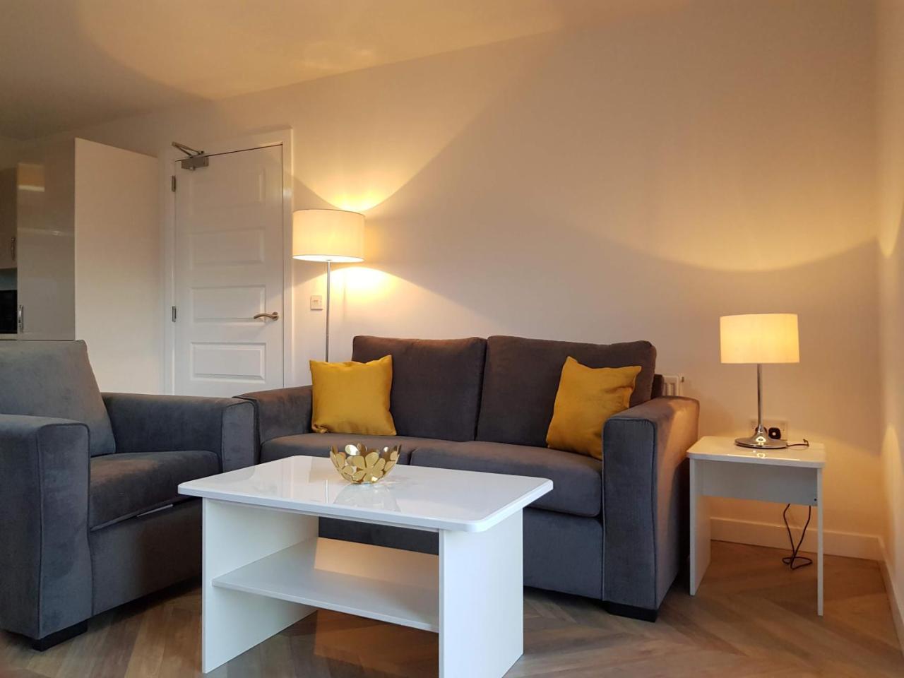 5 Royal View Apartments Стерлинг Экстерьер фото